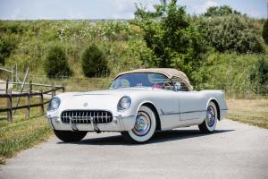 Chevrolet Corvette Polo White 1954 года